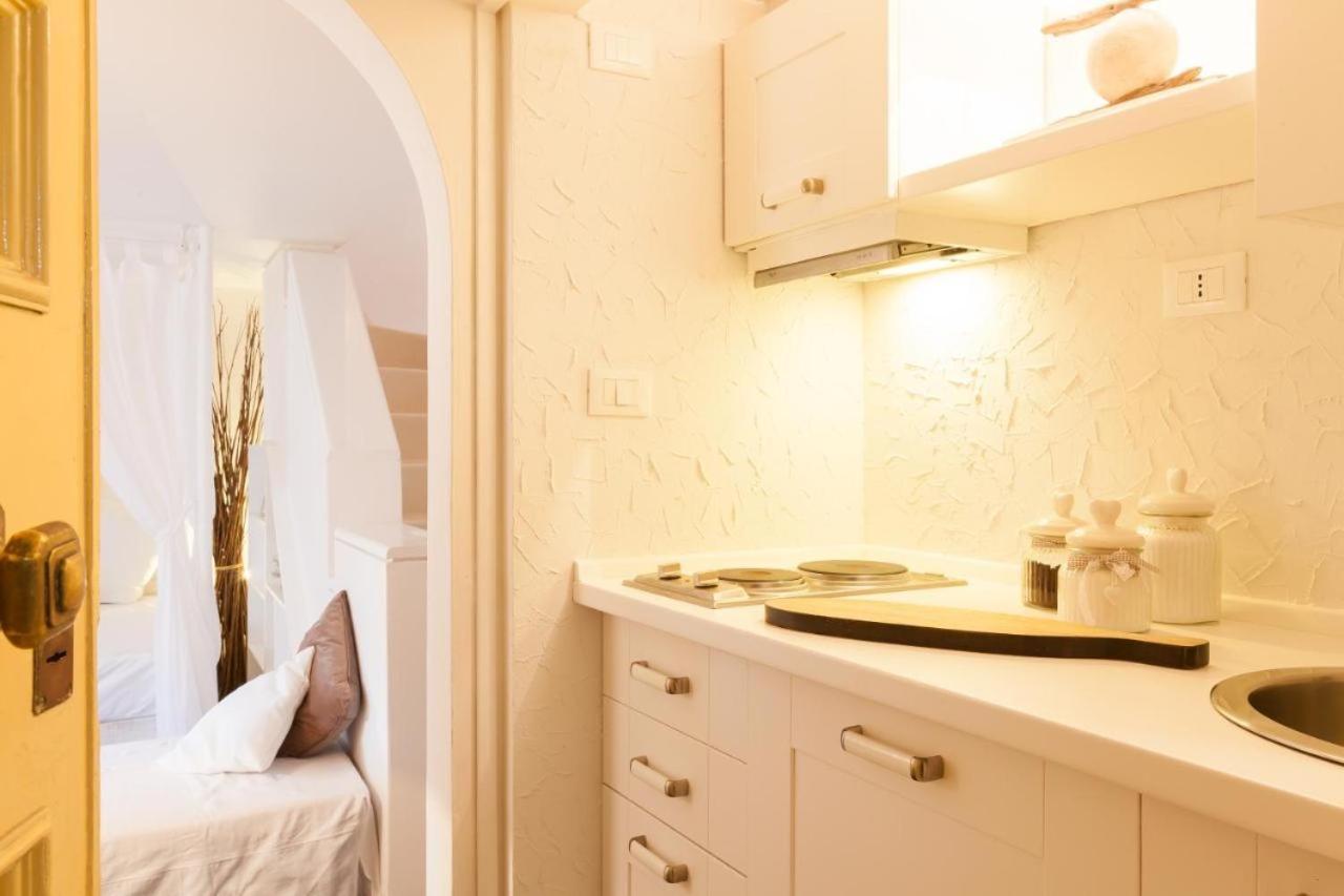 Piazza Navona White Penthouse Rom